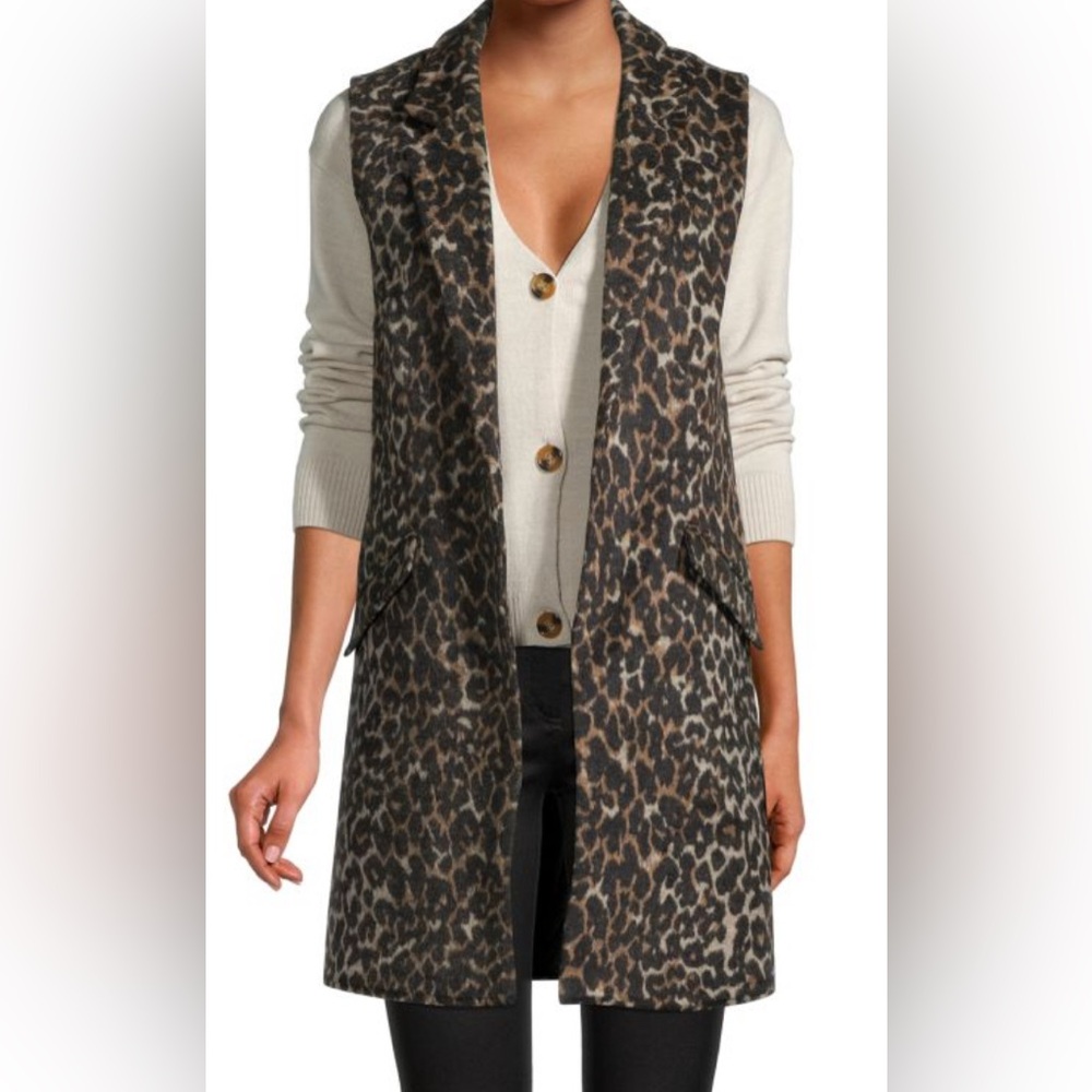 Leopard Print Sleeveless Coat